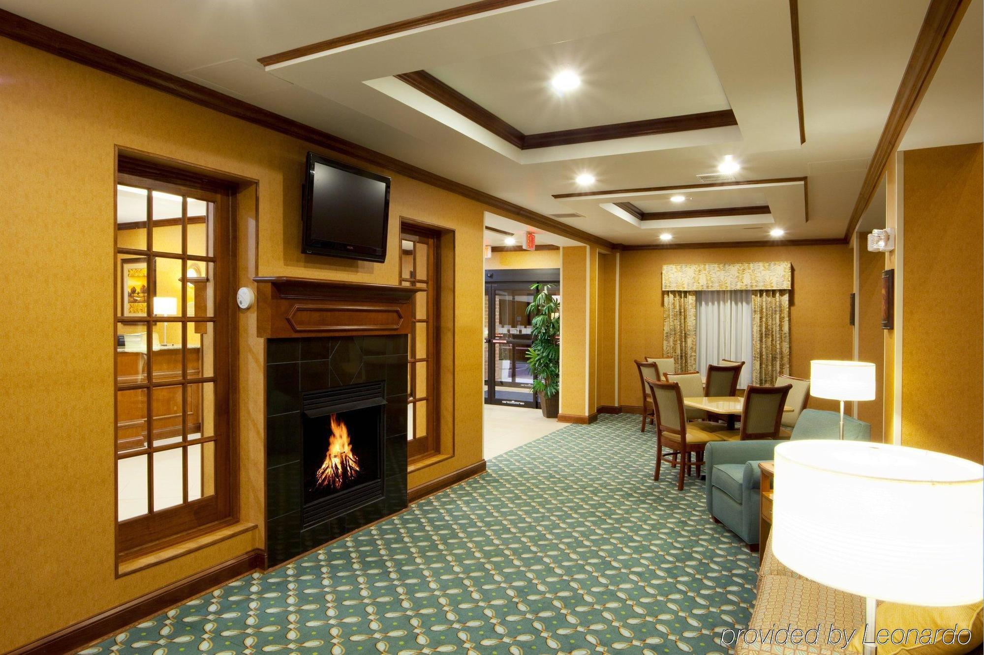 Holiday Inn Express & Suites Culpeper By Ihg Interieur foto