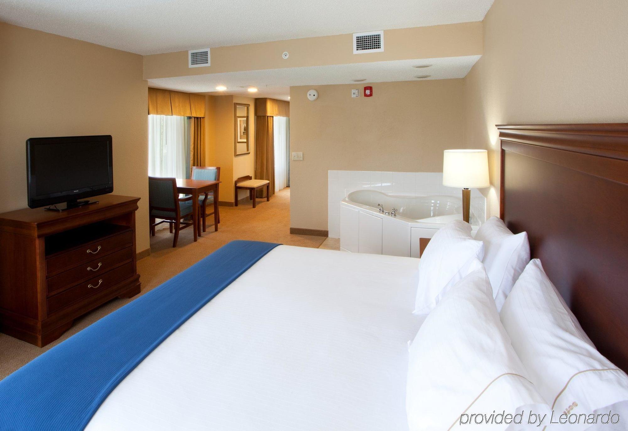 Holiday Inn Express & Suites Culpeper By Ihg Buitenkant foto