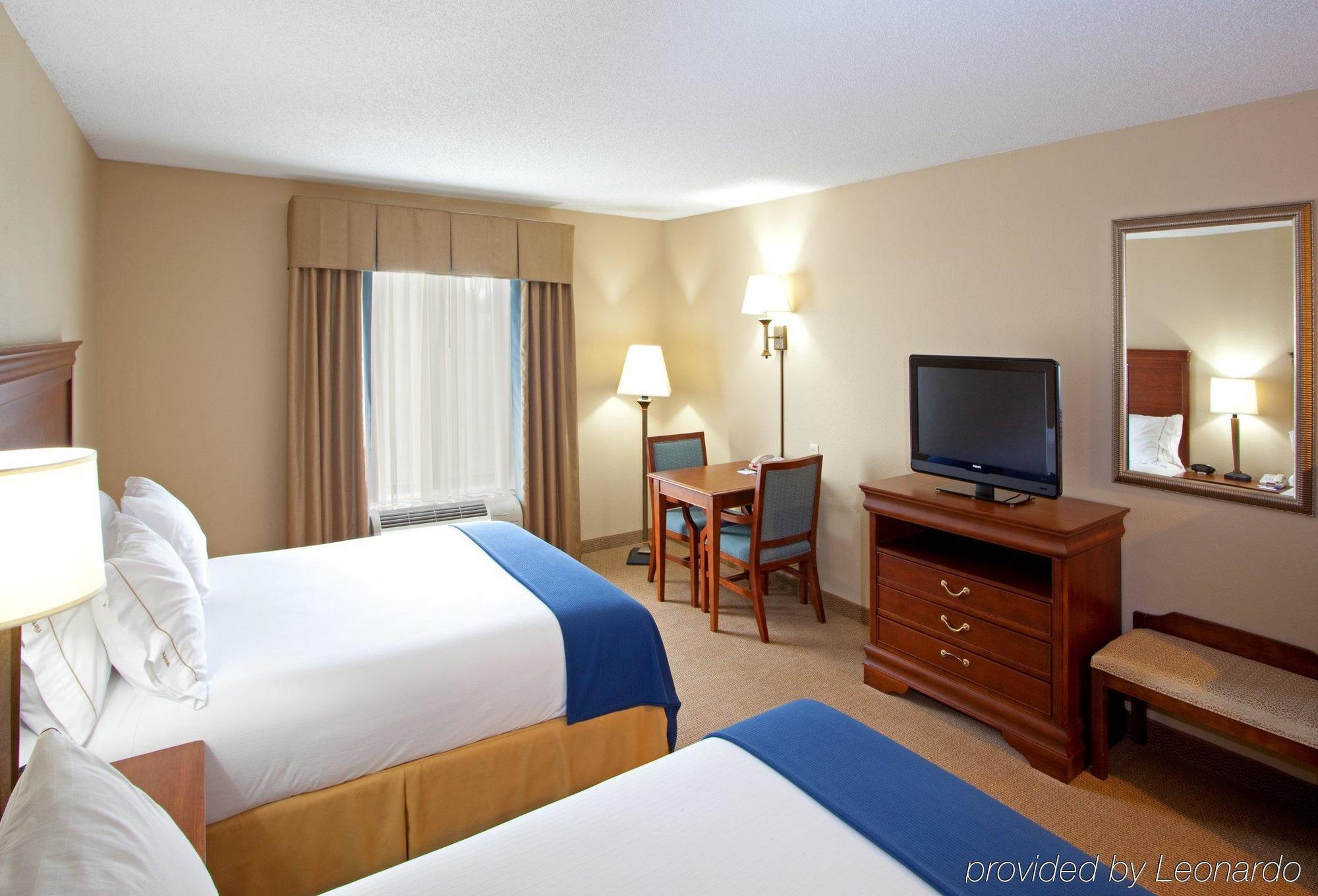 Holiday Inn Express & Suites Culpeper By Ihg Buitenkant foto