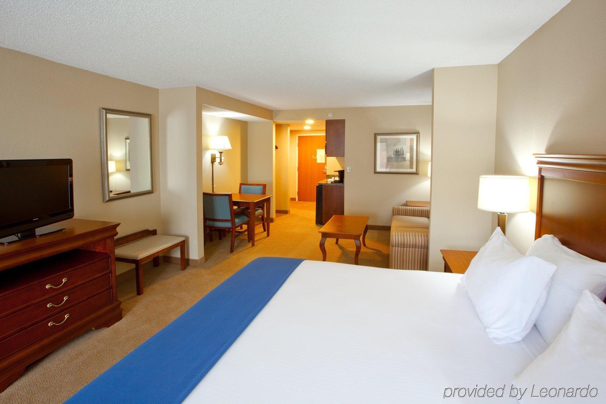 Holiday Inn Express & Suites Culpeper By Ihg Buitenkant foto