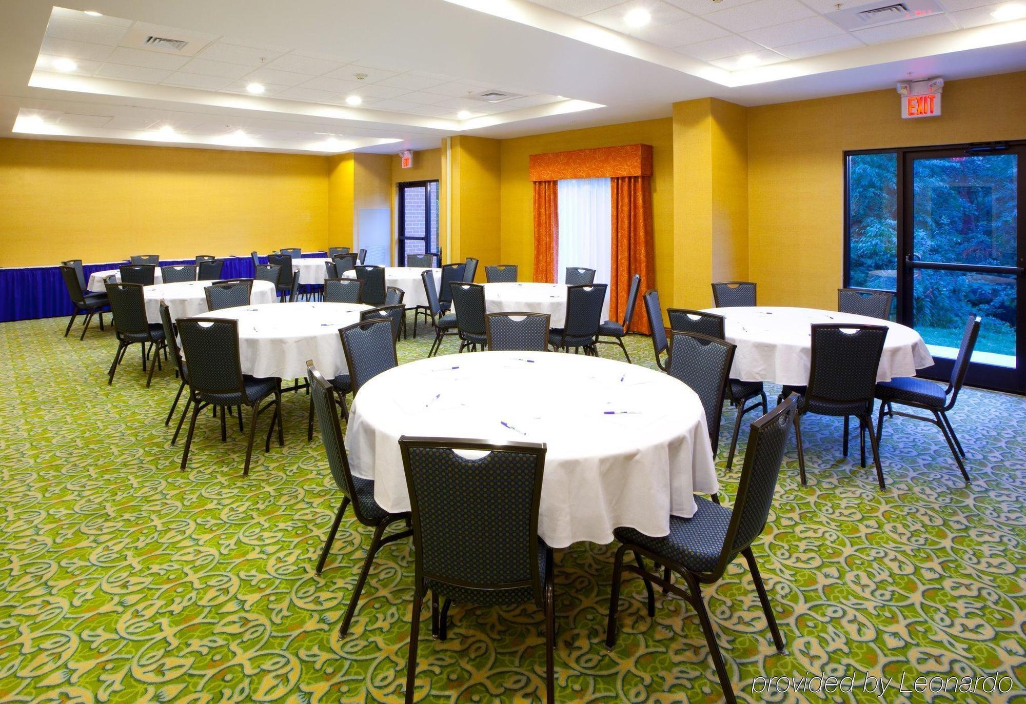 Holiday Inn Express & Suites Culpeper By Ihg Buitenkant foto