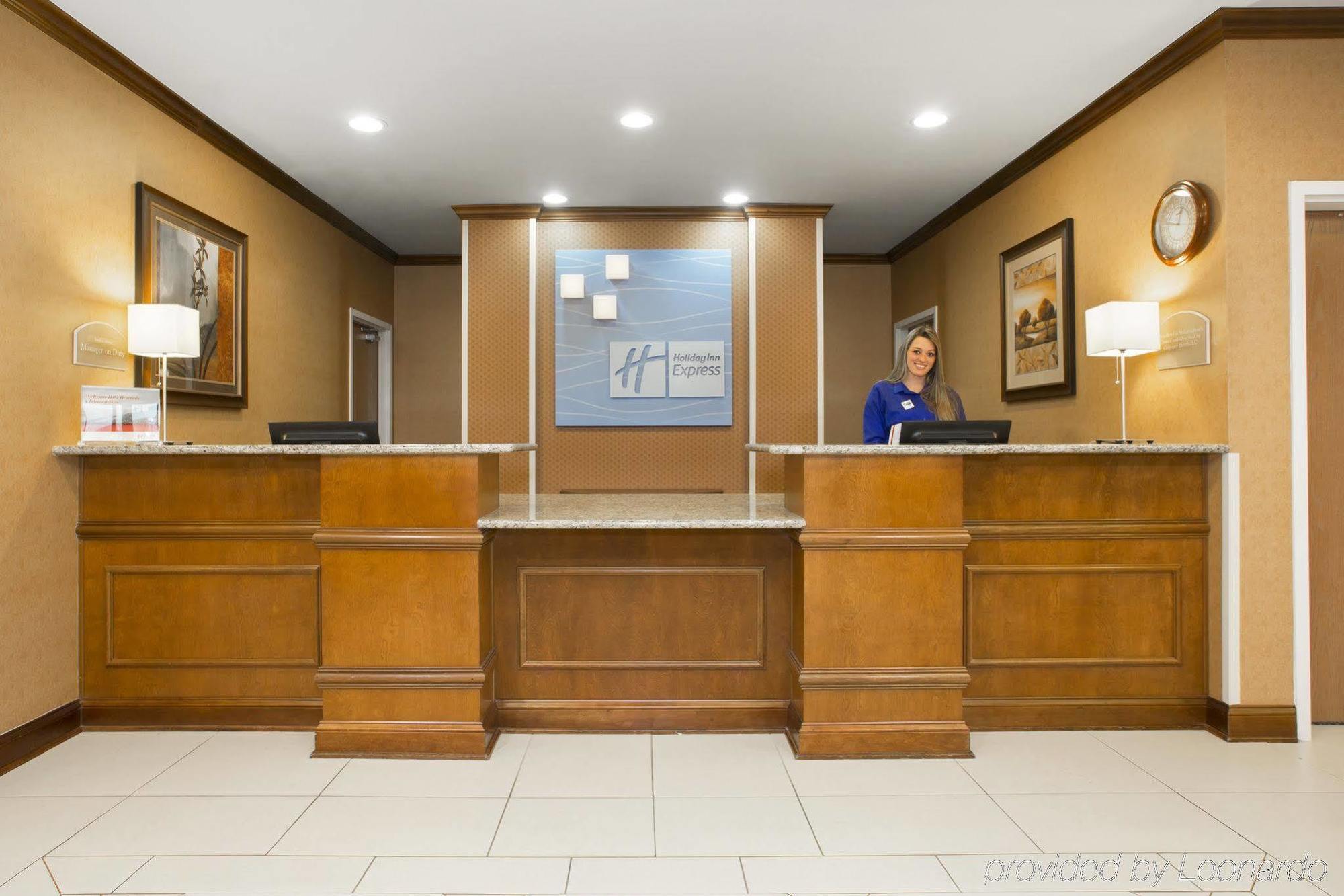 Holiday Inn Express & Suites Culpeper By Ihg Buitenkant foto