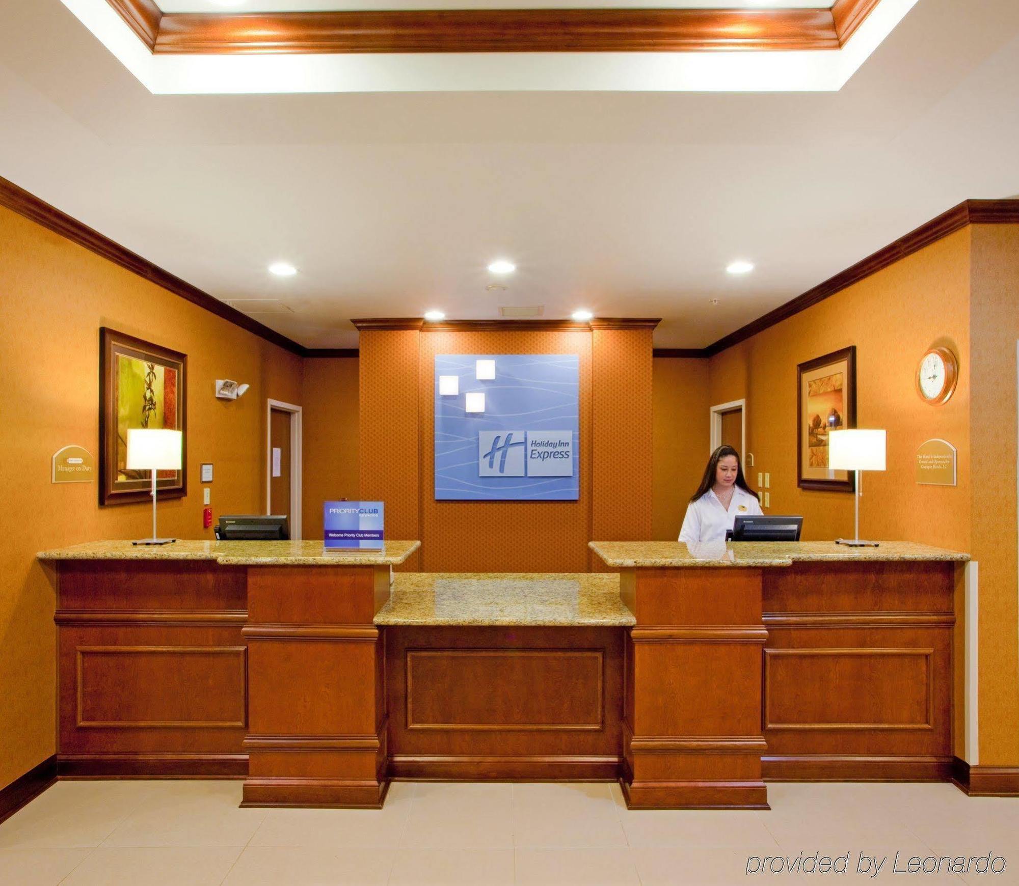 Holiday Inn Express & Suites Culpeper By Ihg Interieur foto