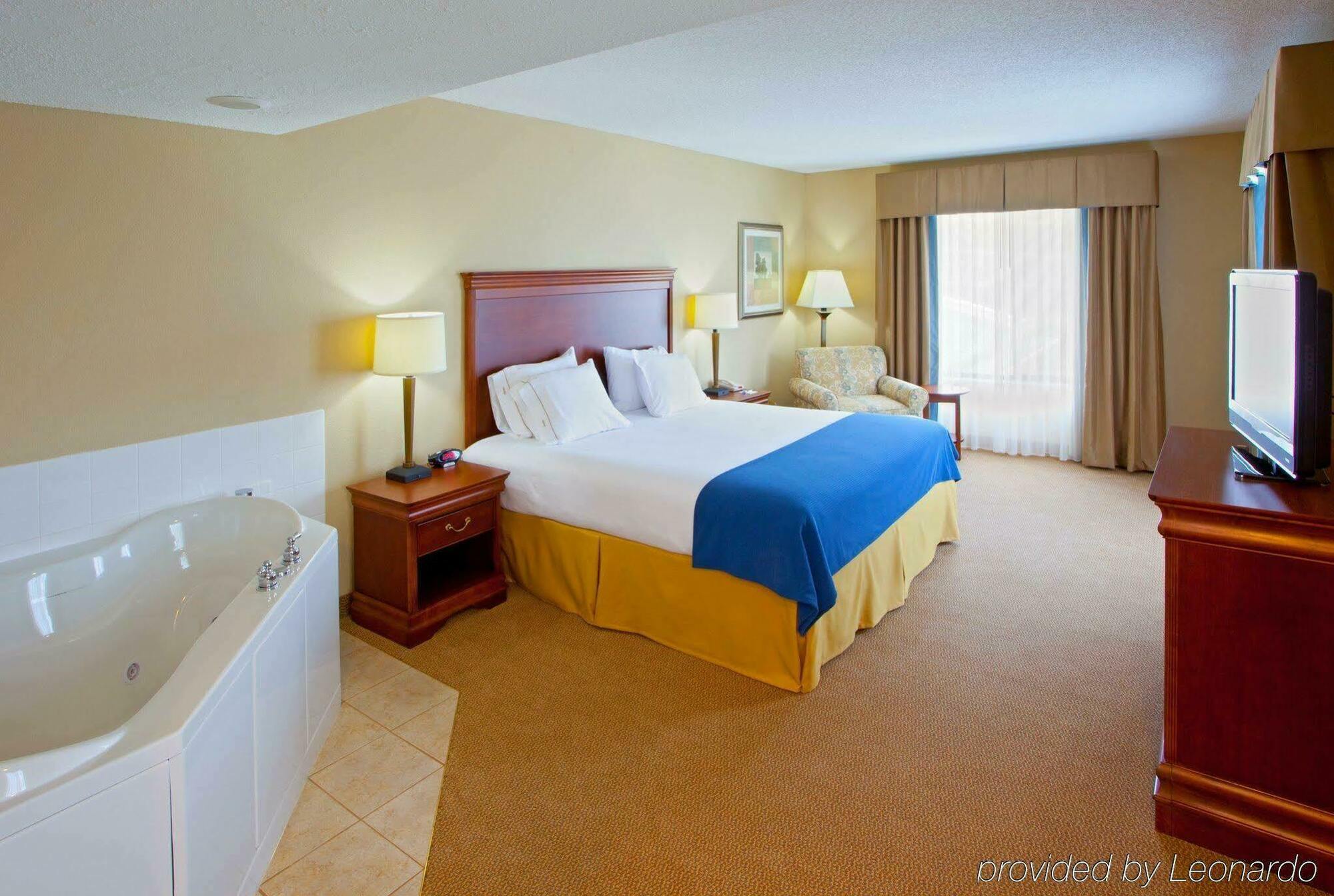 Holiday Inn Express & Suites Culpeper By Ihg Kamer foto